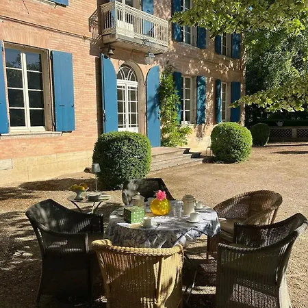 Nyaraló Historic Manor With Pool In Quercy *