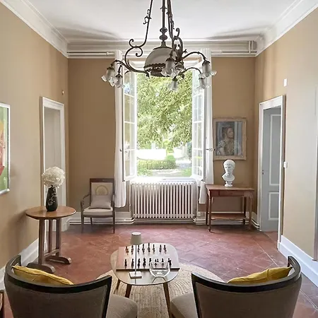 Prázdninový dům Historic Manor With Pool In Quercy Caussade