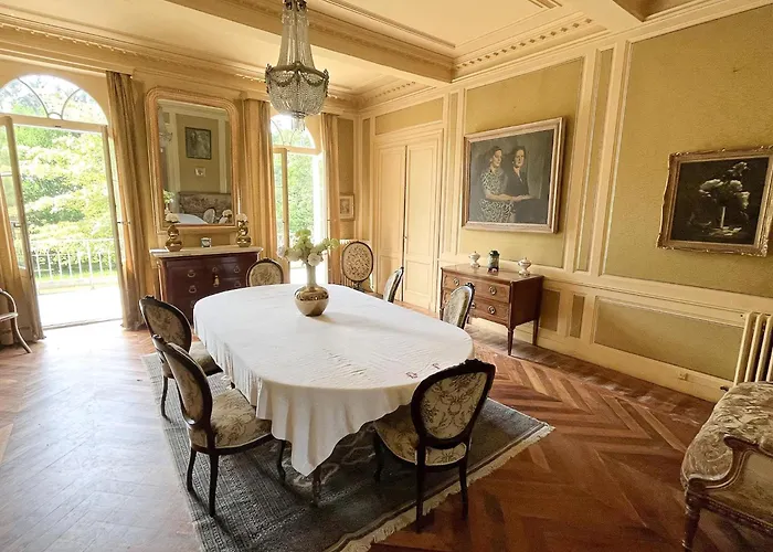 Historic Manor With Pool In Quercy Prázdninový dům *