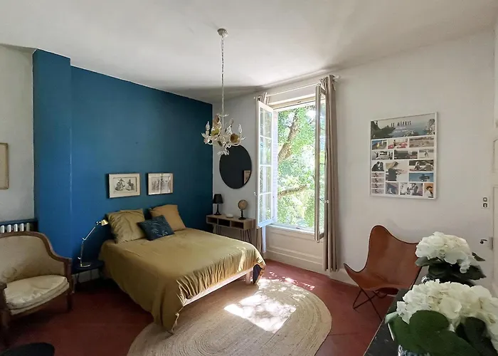 Prázdninový dům Historic Manor With Pool In Quercy