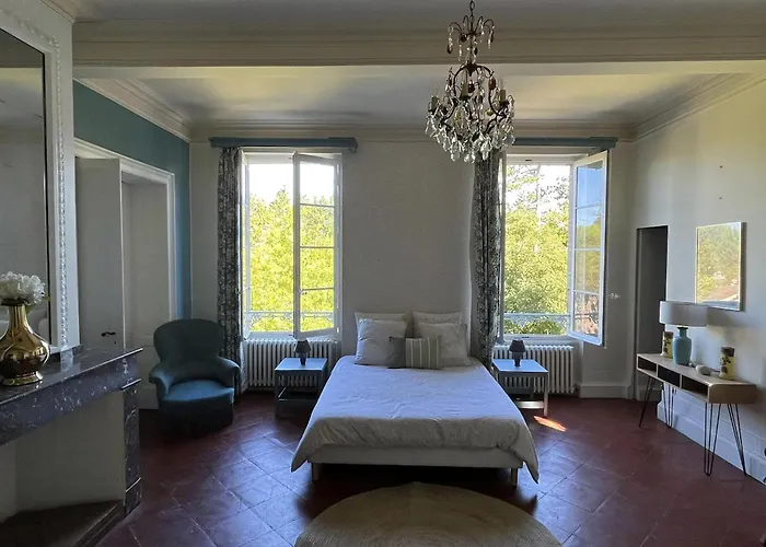 Prázdninový dům Historic Manor With Pool In Quercy *