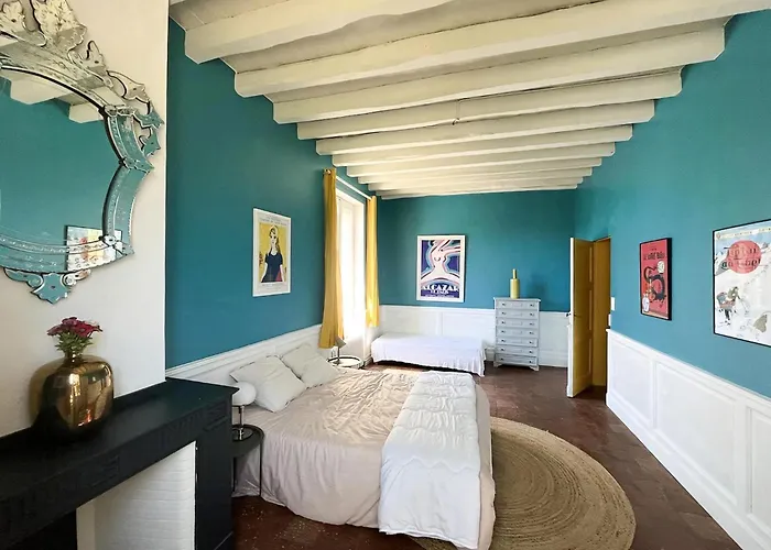 Historic Manor With Pool In Quercy Caussade