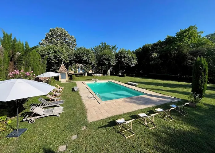 Prázdninový dům Historic Manor With Pool In Quercy Caussade