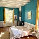 Historic Manor With Pool In Quercy 펜션 *