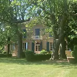 Historic Manor With Pool In Quercy 펜션 *