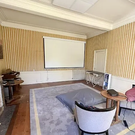 Casa de Férias Historic Manor With Pool In Quercy