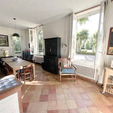 Casa de Férias Historic Manor With Pool In Quercy *