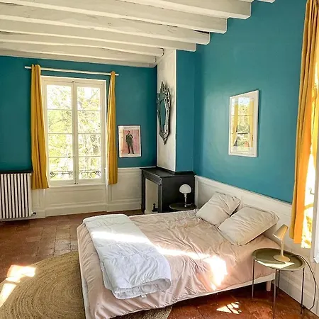 Casa de Férias Historic Manor With Pool In Quercy Caussade