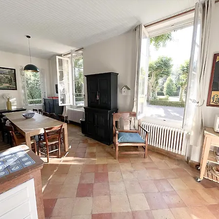Holiday home Historic Manor With Pool In Quercy *