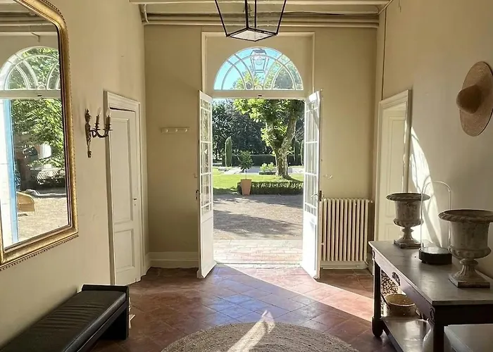 Hébergement de vacances Historic Manor With Pool In Quercy