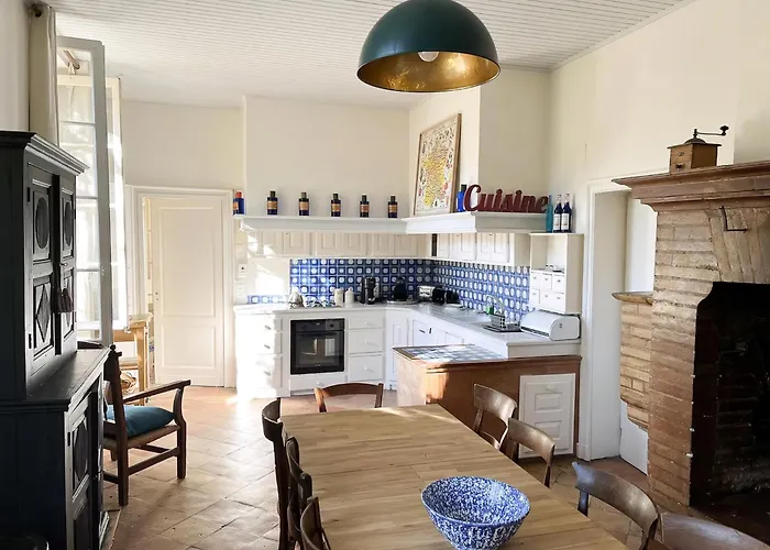 Historic Manor With Pool In Quercy Ferienhaus Caussade