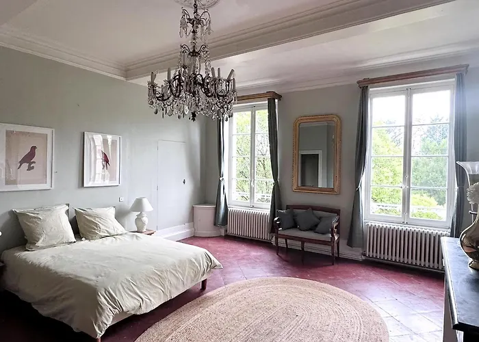 Ferienhaus Historic Manor With Pool In Quercy