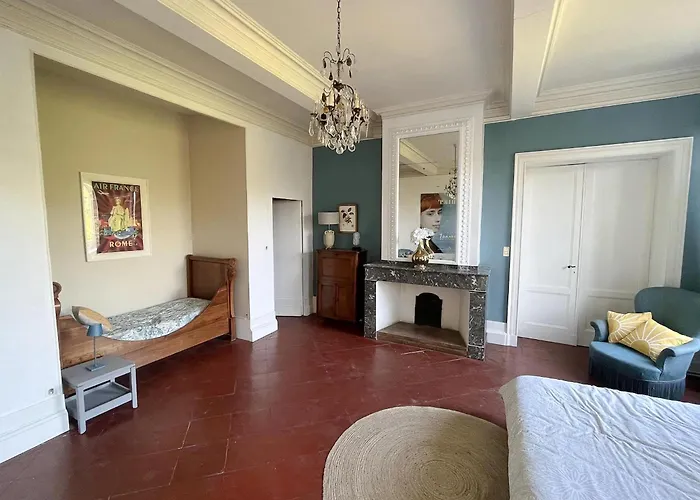 Ferienhaus Historic Manor With Pool In Quercy *